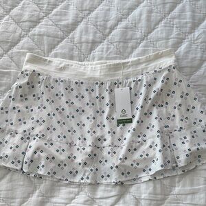 Tasc Women's White Patterned Mini Skirt